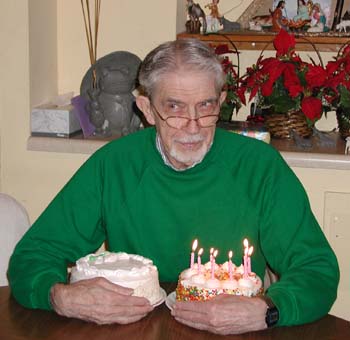 38GrouchWCake